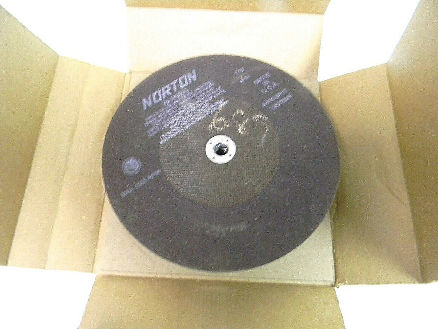 Norton AO Cutoff Wheel 10" 80 Grit 1/16" Thick 5/8" Arbor Qty 24