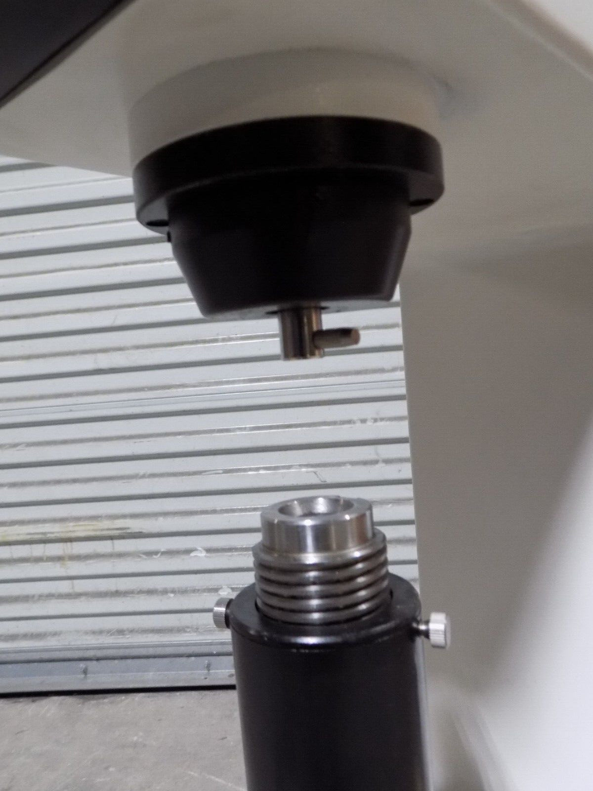 CV Benchtop Hardness Tester w/ Dial Gage Rockwell A B C F Scale 15-142-3 Damage