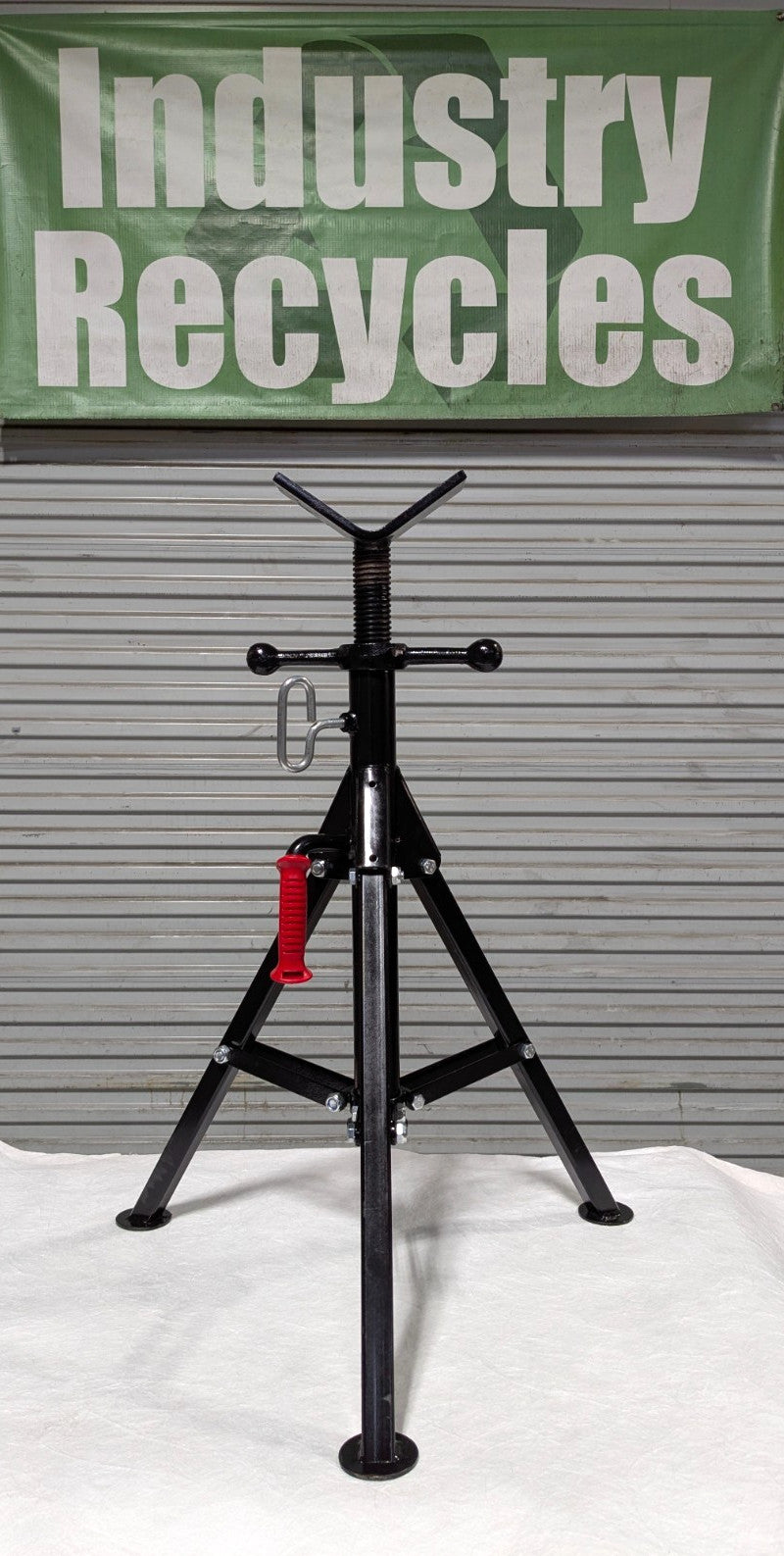Folding V-Head Pipe Stand  12"/2000Lb Cap   27-41" Adjustable Height  33-05-250