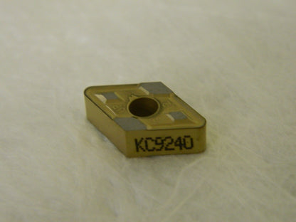 Kennametal Carbide Turning Insert DNMG333-UP Grade KC9240 QTY 5 3403857