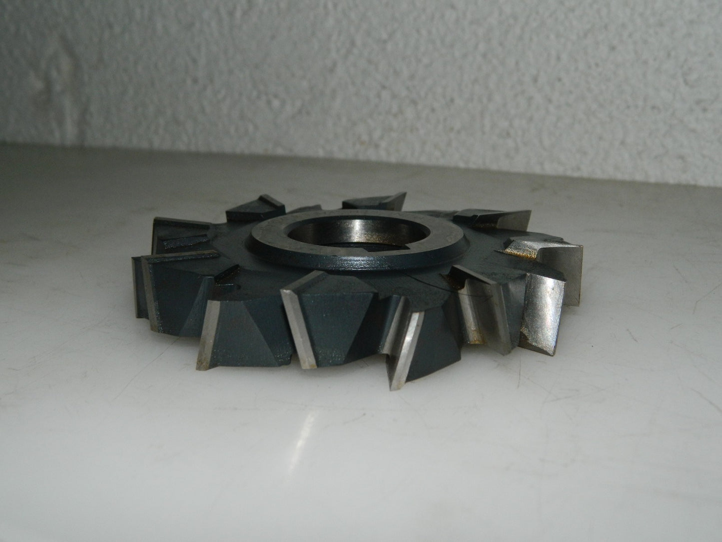 Staggered Teeth Side Milling Cutter 16T 4" x 3/4" x 1-1/4" 030344