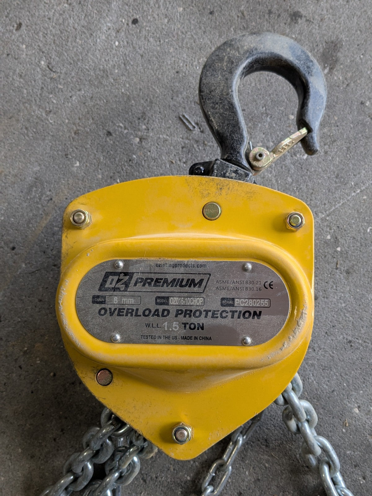 Oz Premium Manual Chain Hoist 3000 Lb. Capacity 10 Ft. Lift OZ015-10CHOP Used