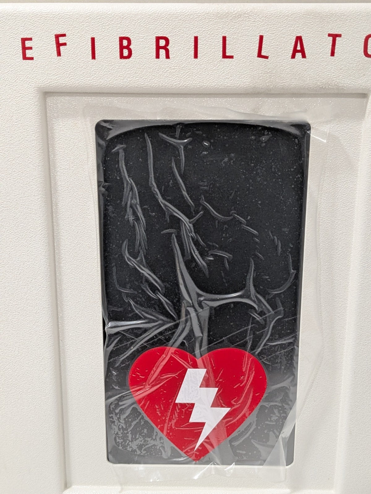 Allegro Plastic Defibrillator Wall Case 14" Wide x 18" High x 9-1/2&qu