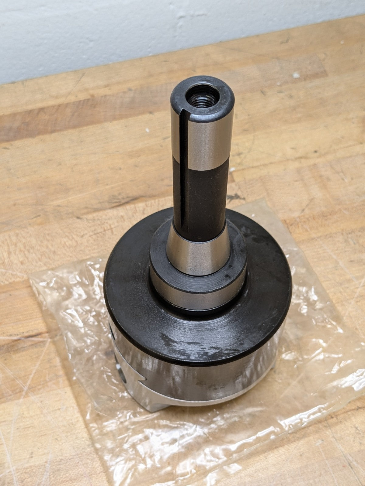 Manual Offset Boring Head w/ R8 Shank 4" Body Diameter 1-1/2-18 Threaded Mo
