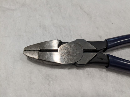 KLEIN TOOLS 9-3/8" OAL, 12 AWG Capacity, Standard Lineman's D213-9NETT
