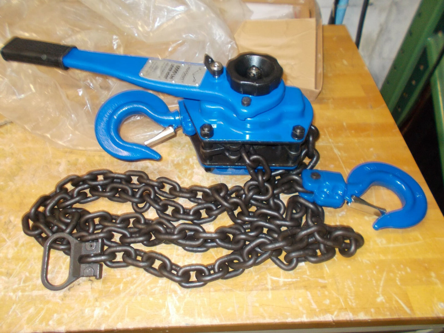 Pro Series 6,000 Lb Lifting Capacity, 10' Lift Height, Lever Hoist  WS-hoist-007