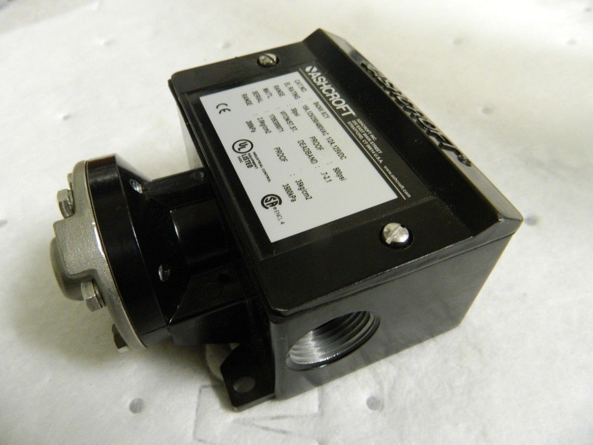 Ashcroft Watertight Single Setpoint Pressure Switch 1/4" Thread B424V30XCY