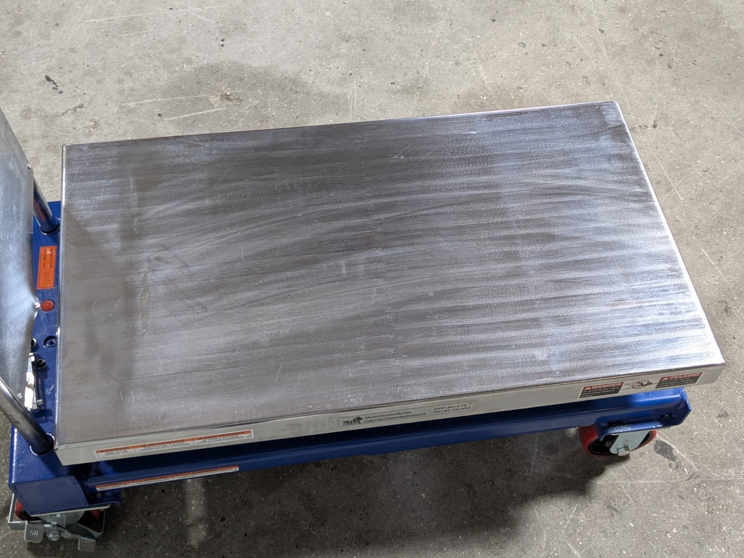 Vestil Hydraulic Elevating Cart 800 lb. Capacity 35 x 20 Platform CART-800-D-TS