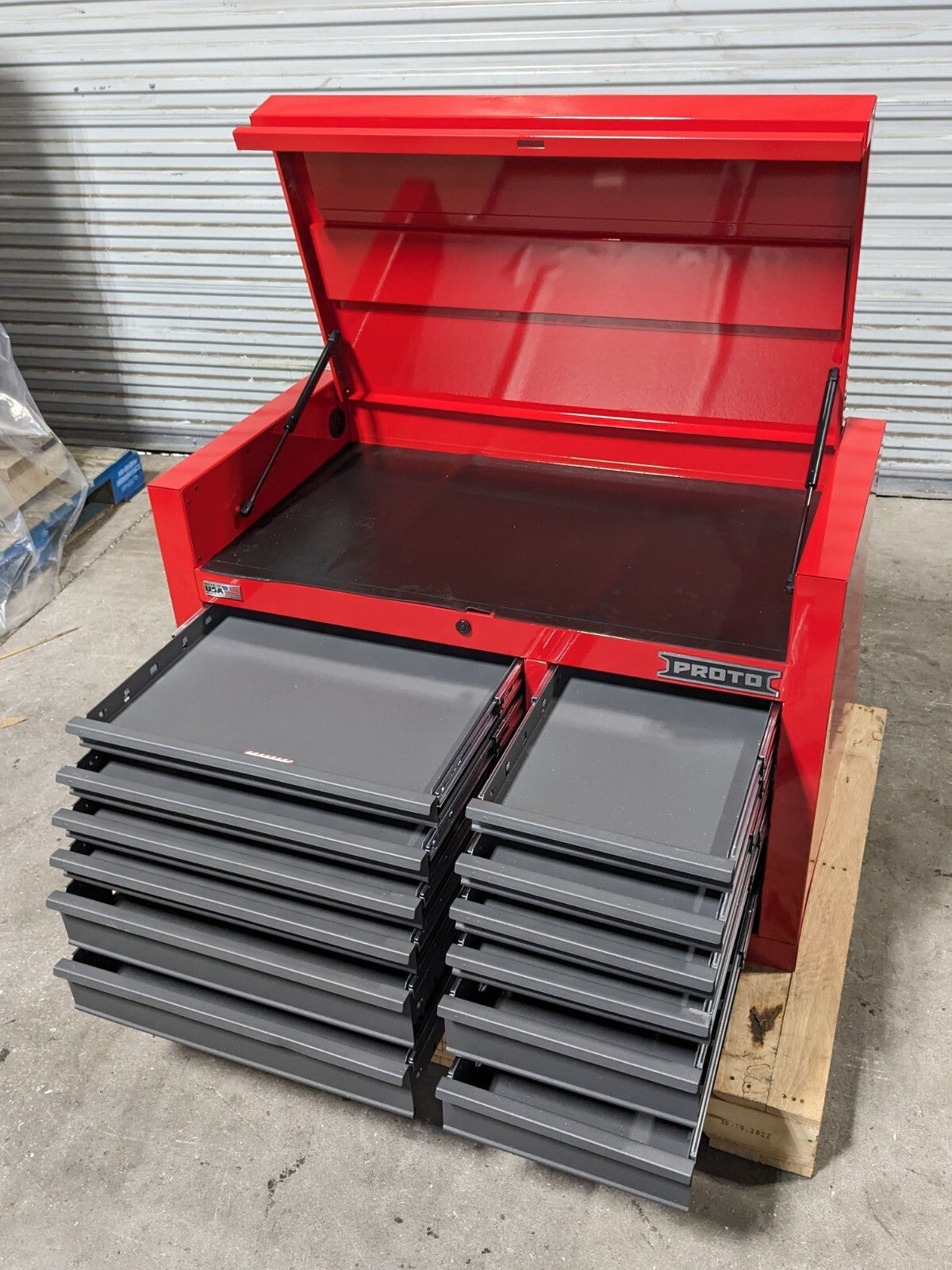 Proto Red Steel Top Chest Tool Box 12 Drawer 41 x 22 x 27 Scratch N Dent
