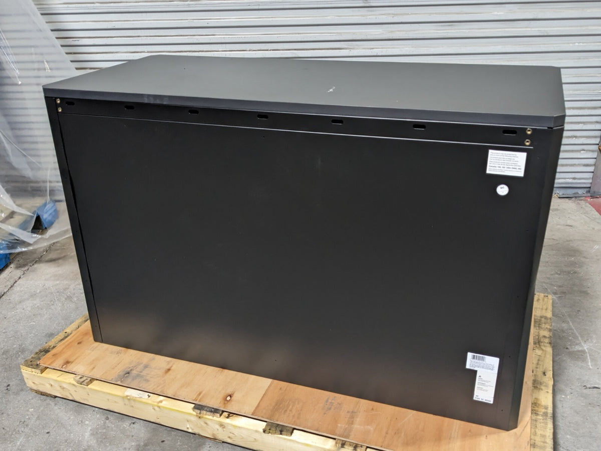 Montezuma 11 Drawer Roller Cabinet Tool Box 56" x 24" x 41" Scrat