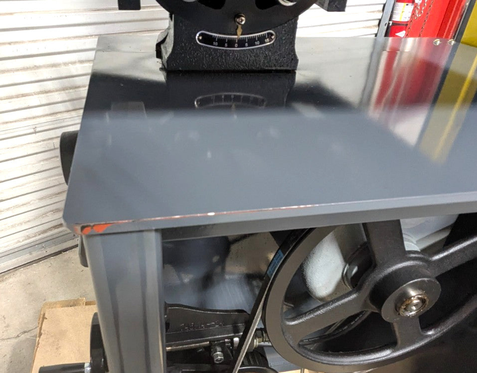 DAKE V-16 Vertical Bandsaw - 220/440V 3PH  2HP 987030  *Shipping Damage*