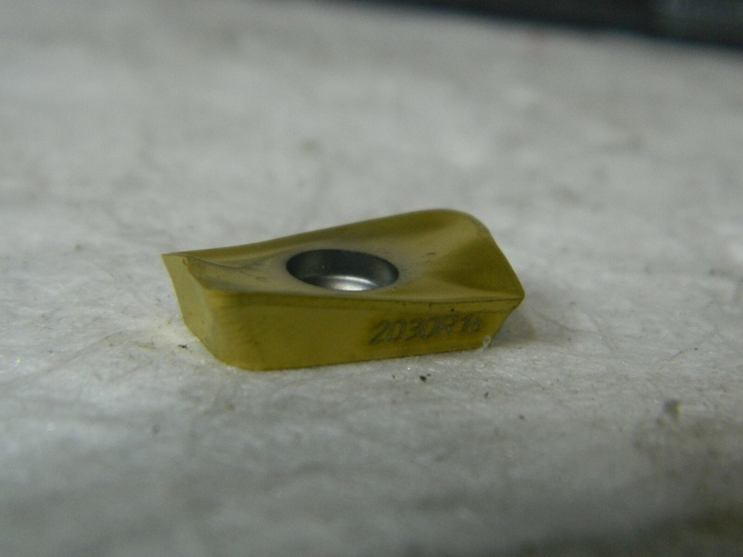 Sandvik Coromant Carbide Milling Insert R390-170416E-MM 2030 Qty 4 5746138