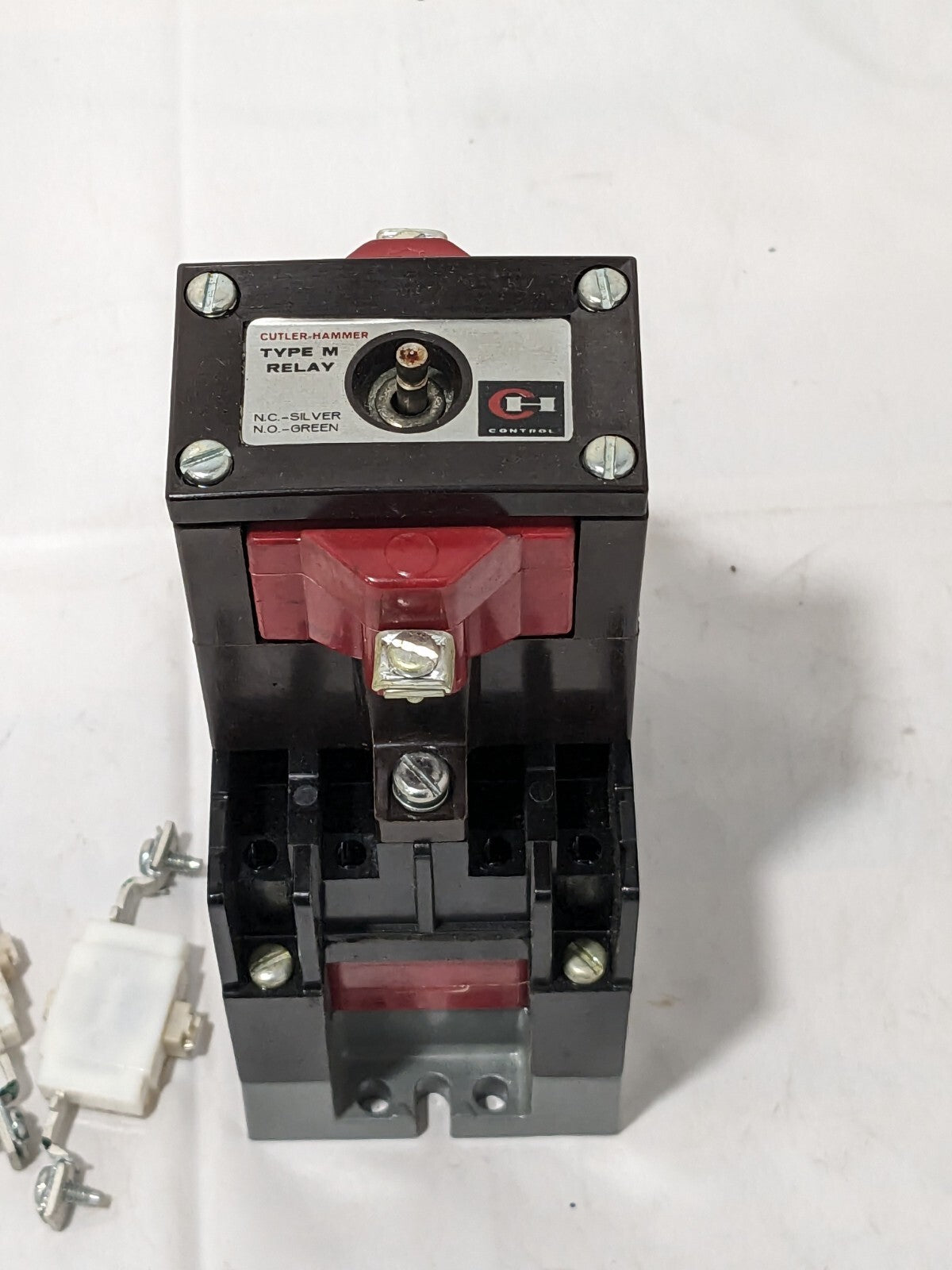 Eaton Cutler Hammer Type M Latched Relay D23MR402A