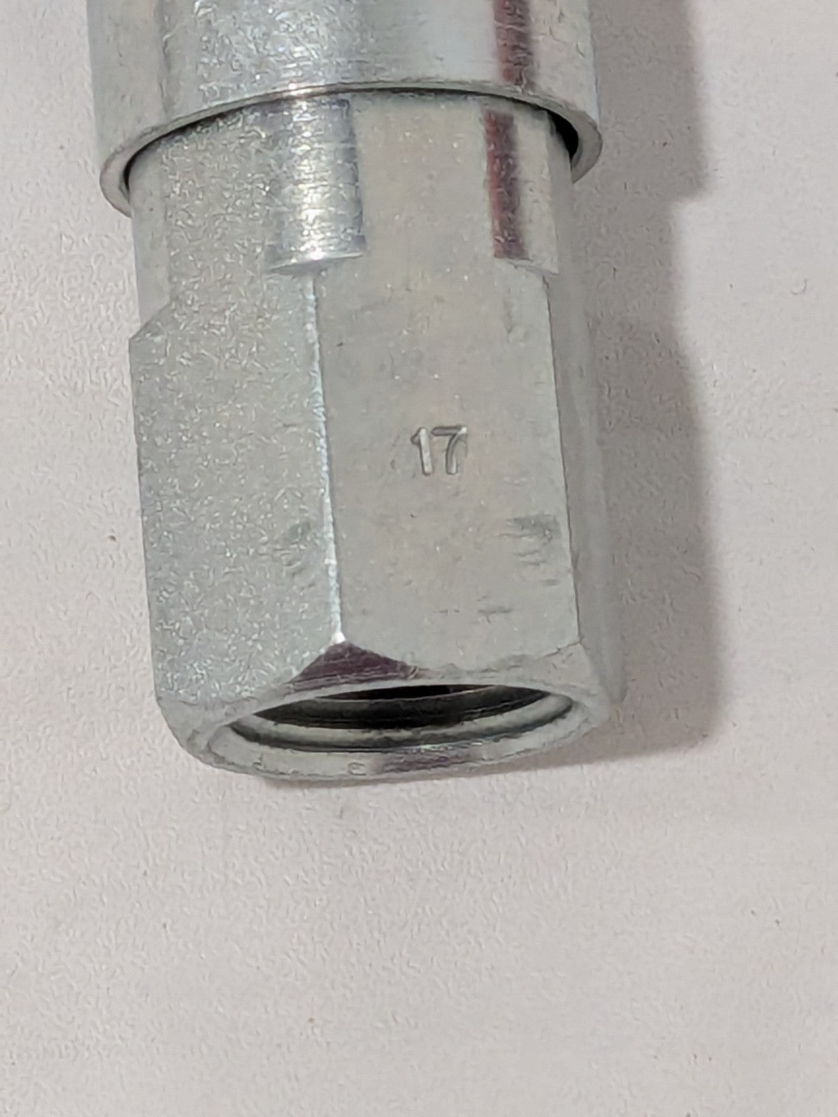 Parker Pneumatic Hose Coupling: 1/2-14, 1/2" Body Dia #17