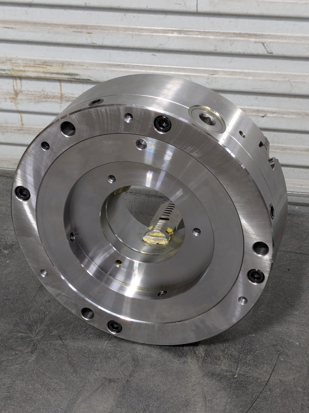 Bison Manual Lathe Chuck 3-Jaw Self Centering 12" Diameter Plain Back 7-866
