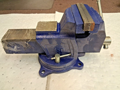 Pro Bench Vise 6" Jaw Width 3" Throat Depth CBV00660