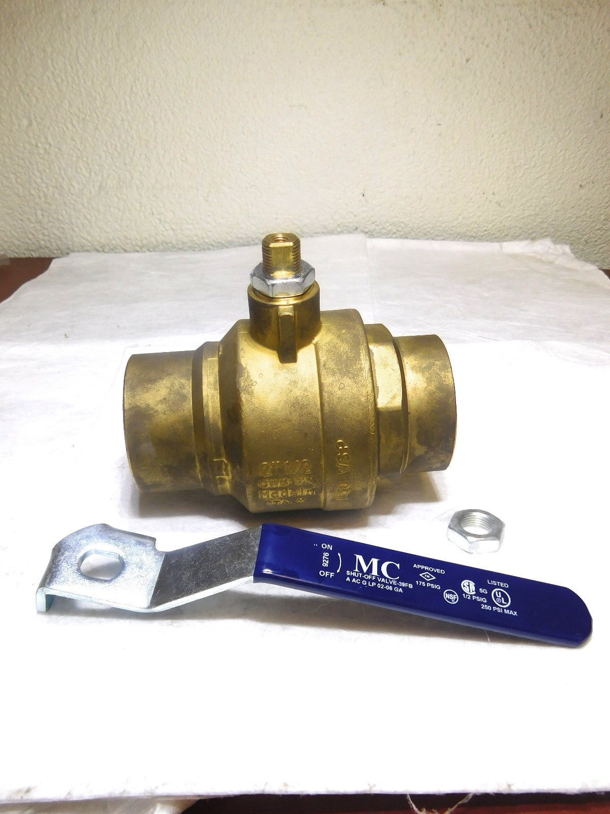 Midwest Control Brass Ball Valve 2-1/2 Pipe Full Port 600 WOG Rating BVS-250