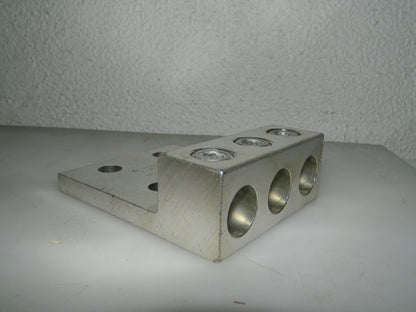 Thomas &amp; Betts Noninsulated Compression Rectangle Ring Terminal 4 AWG ADR50-