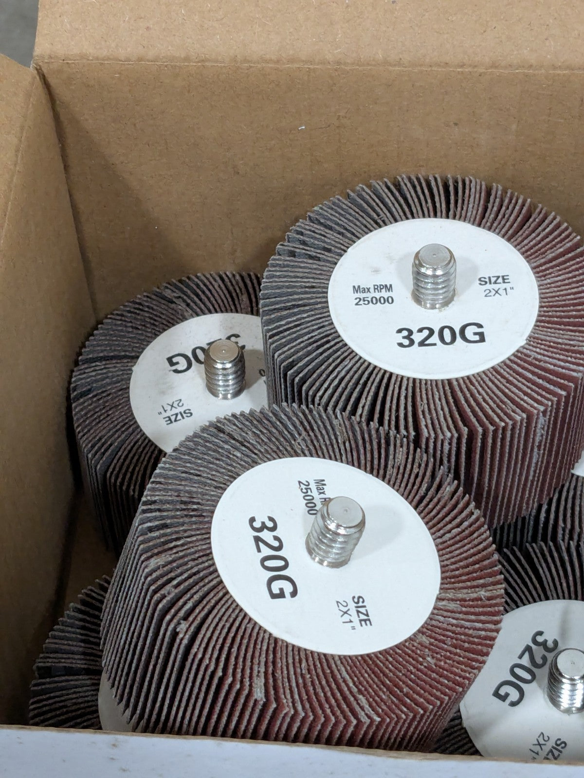 Tru-Maxx Mounted Flap Wheel: 2" Dia, 1" Face Width, 320 Grit, AO Qty 1