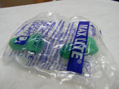 Howard Leight Disposable Uncorded 30 dB  Earplugs QTY  200 LPF-1