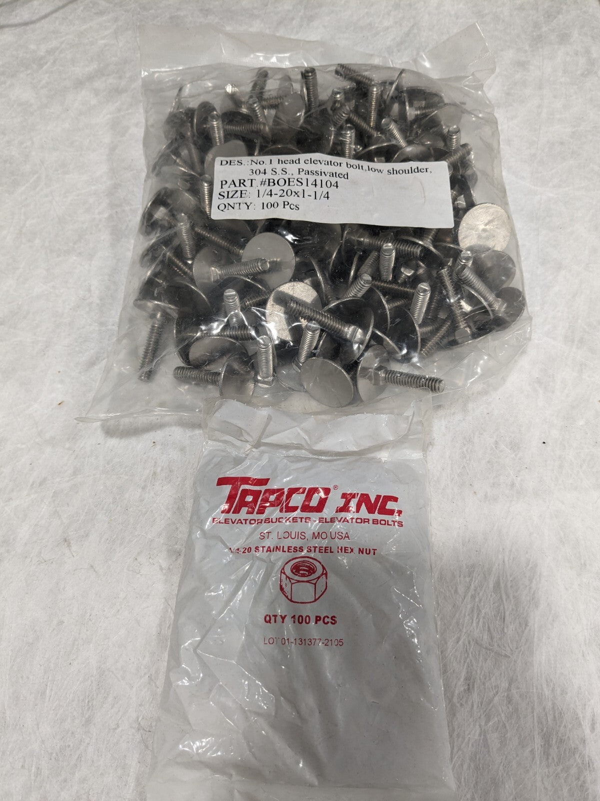 1/4-20, 1-1/4" OAL, 31/32" Head Diam, SS Elevator Bolt Qty 100 BOES14104wHex