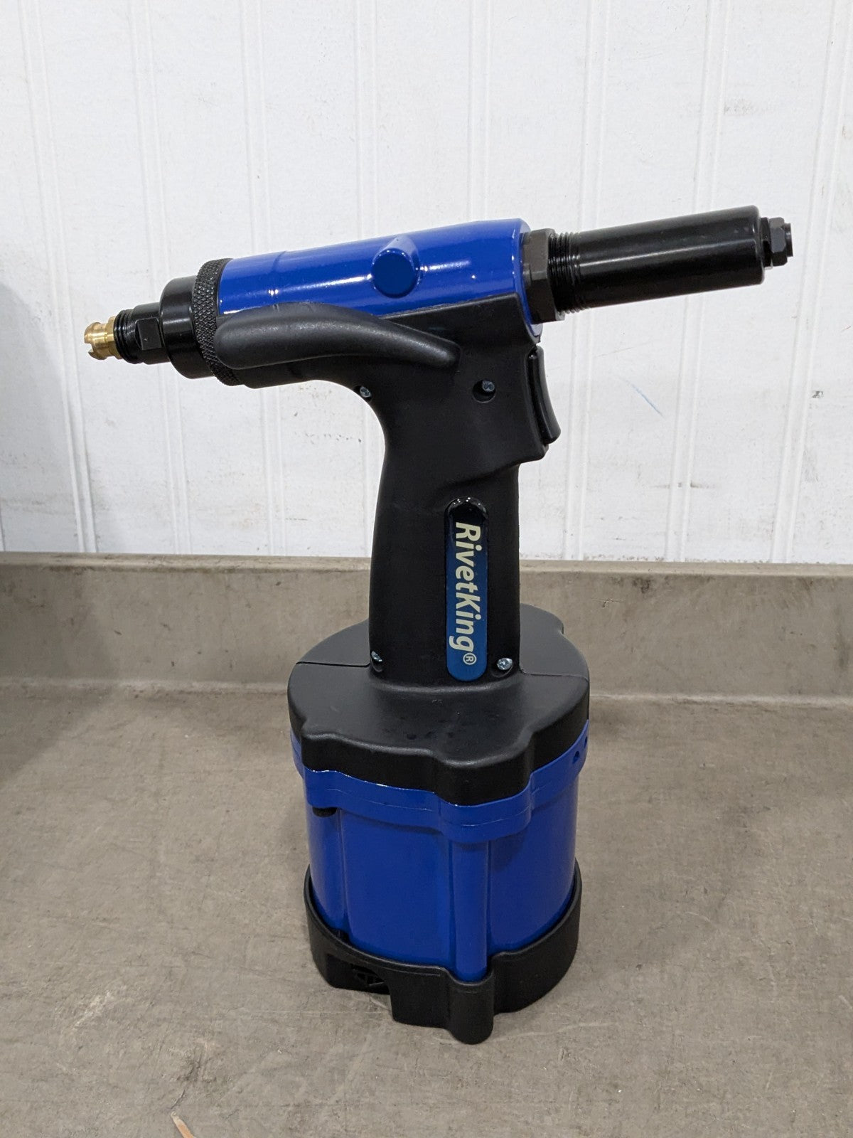 RivetKing Air Rivet Tool: 3/16" Capacity, 5/8" Stroke Length ZT-6000-V