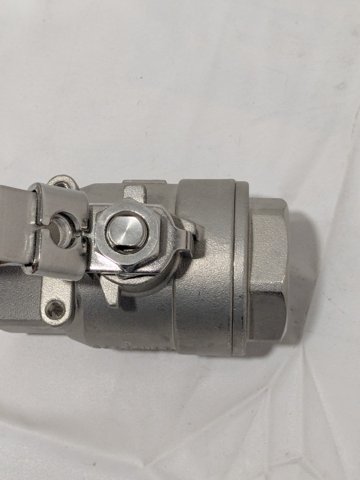 PARKER Standard Manual Ball Valve: 1" Pipe, Full Port FNPT x FNPT XVP502SS-16