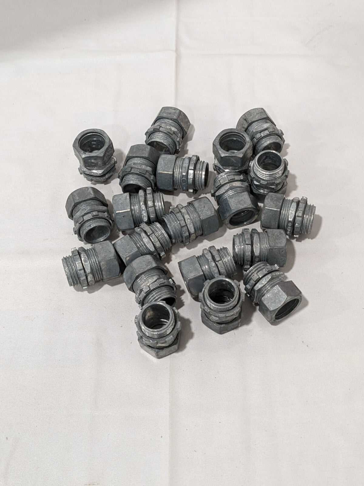 T&B Conduit Connector: For EMT, Die Cast Zinc, 1/2" Trade Size Qty 20 TC211SC