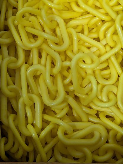 PRO-SAFE Chain: Plastic, Yellow, 100' Long, 2" Wide CH-YWL-100B