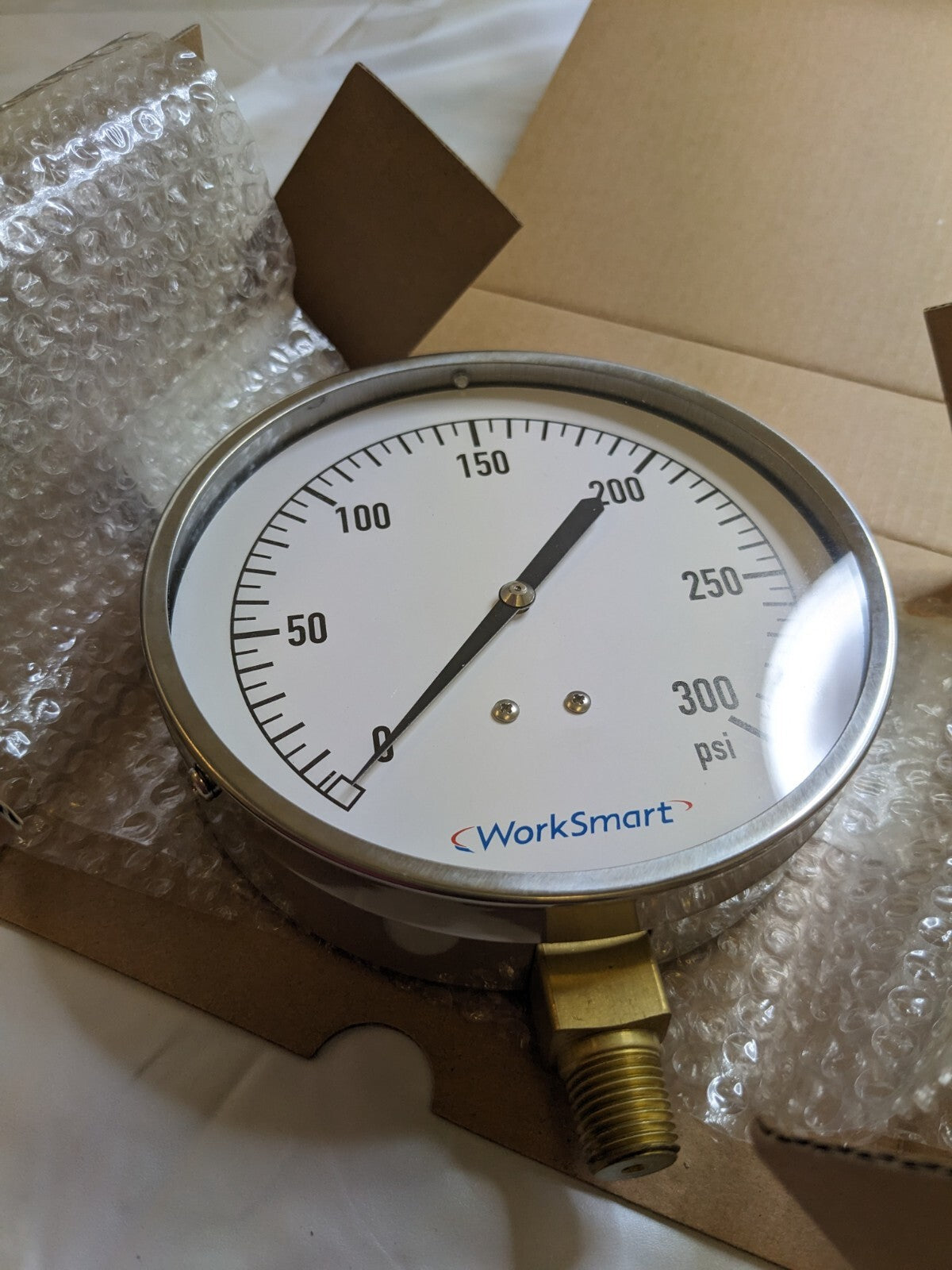 Pressure Gauge: 4-1/2" Dial, 300 psi, 1/4" Thread, NPT WS-PE-275