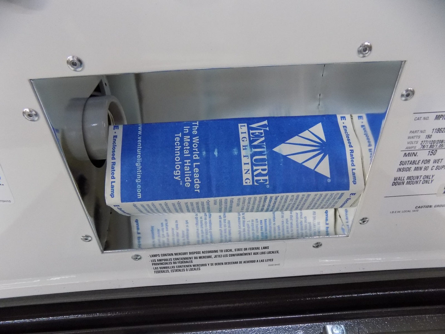 Lumark 150W MP Multi-Tap w/Lamp MPIW15