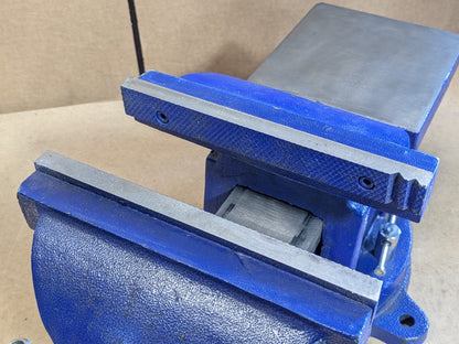 Global Industrial General Purpose Bench Vise w/ Swivel Base 8" Jaw Width