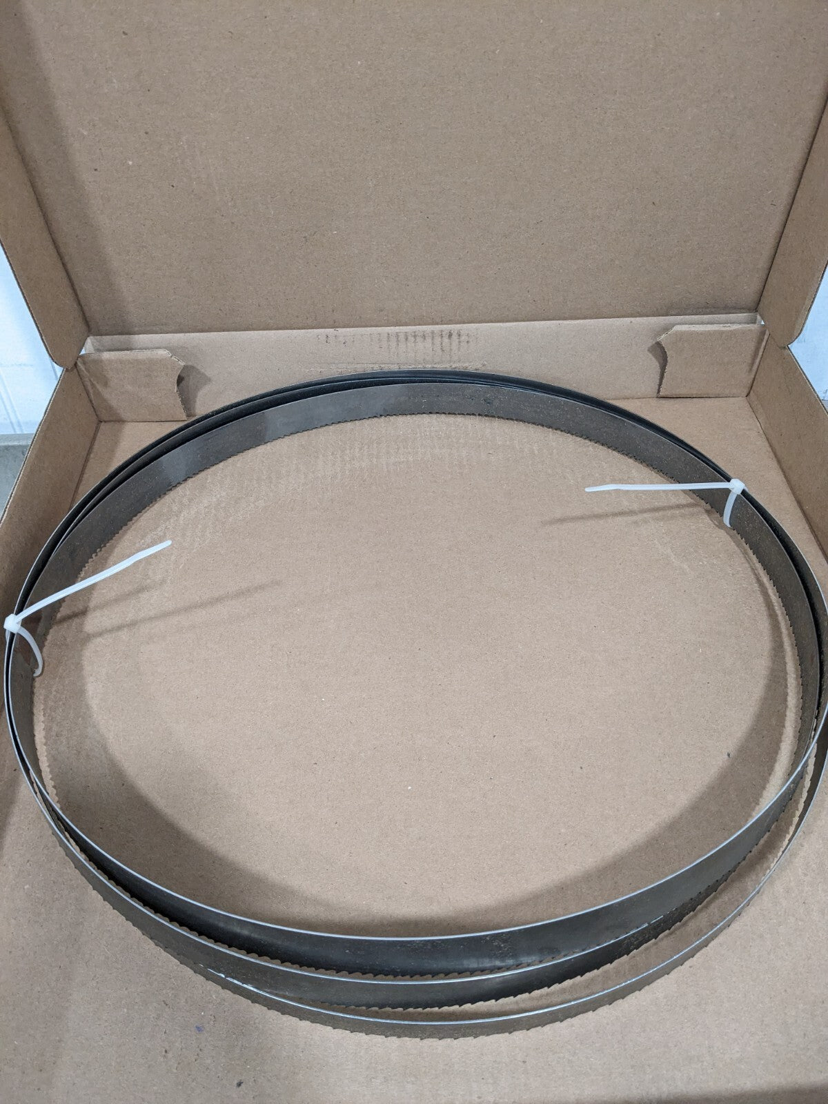 Irwin Welded Bandsaw Blade: 13' 3" Long x 1" Wide x 4 to 6 TPI 87