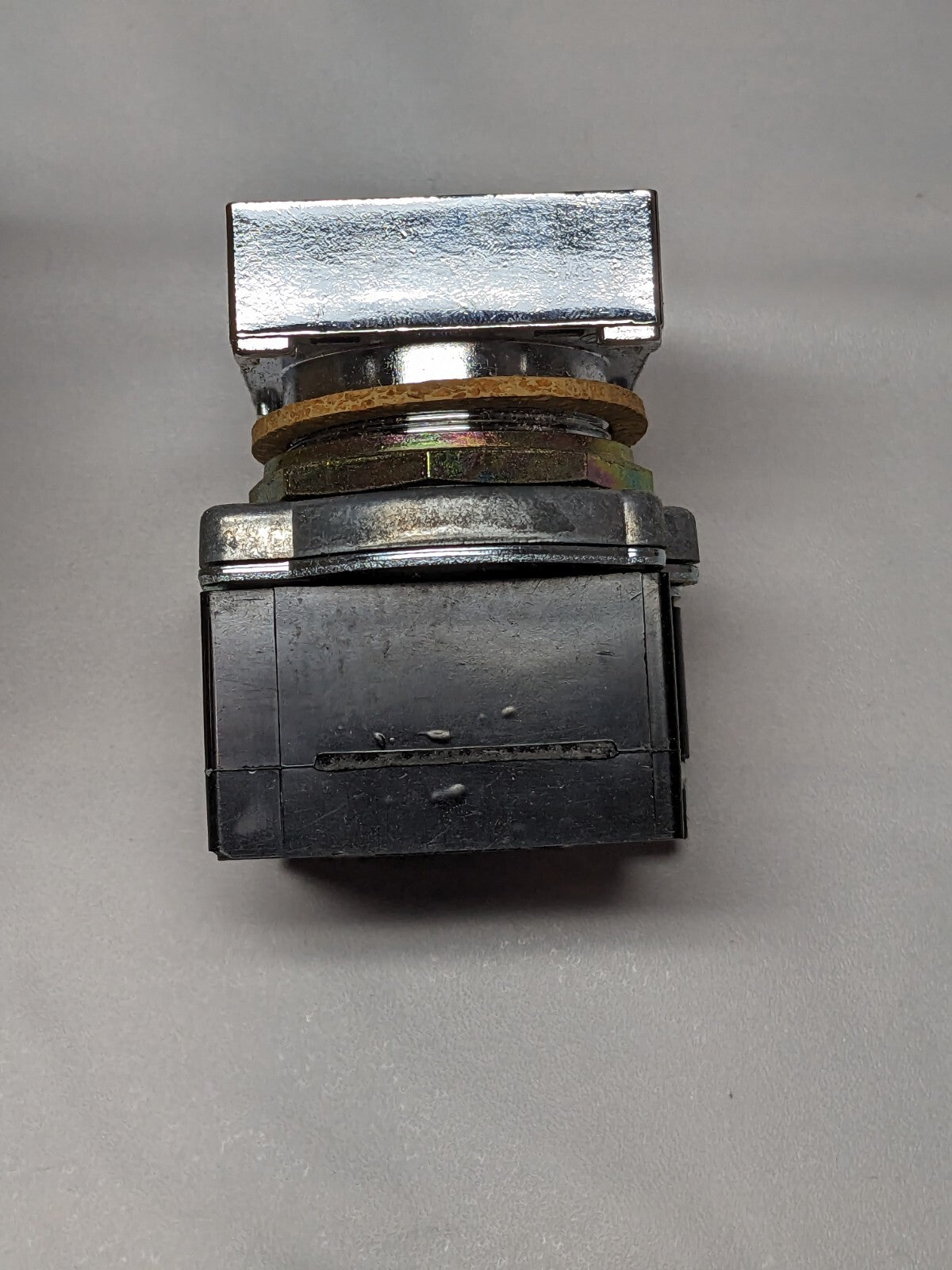 CUTLER HAMMER E30 BA 120V Compact Push Button Indicating Pilot Light E30BA