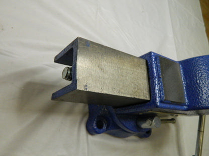 GIBRALTAR Bench & Pipe Combination Vise: 4 Jaw Width CBV039