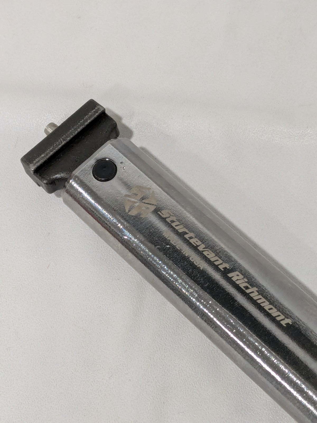 Sturtevant Preset Click Torque Wrench: 9/16 in Drive 750.0 in-lb Max 810013