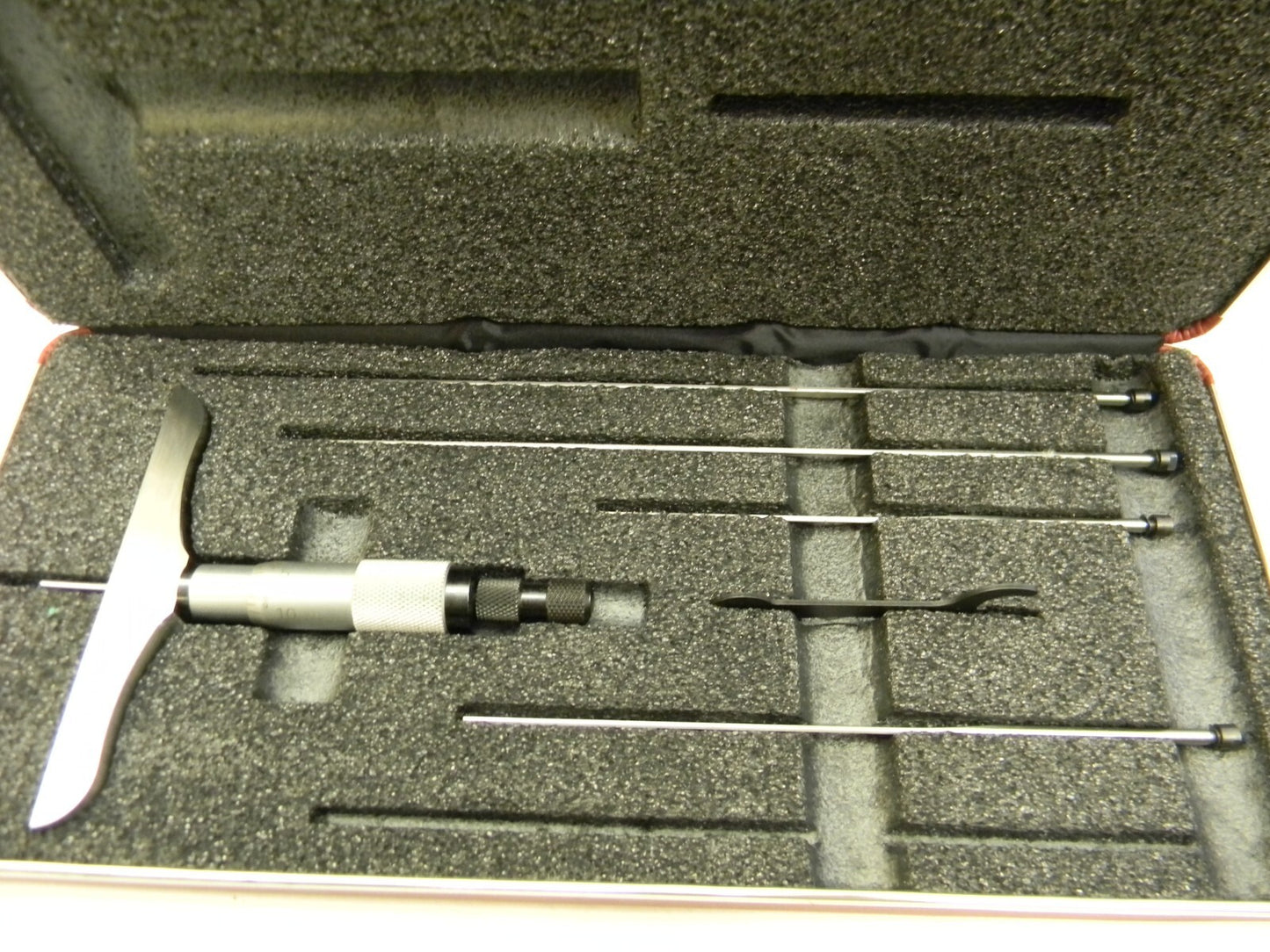 STARRETT 0 to 6" Range, 6 Rod, Mechanical Depth Micrometer incomplete 52324