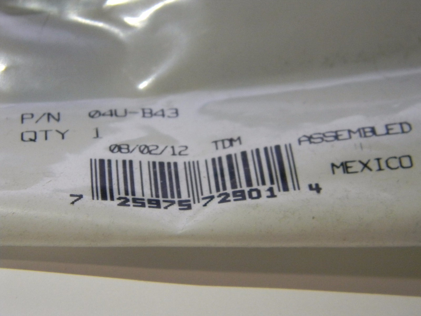 Eaton Weatherhead  Inverted Male Swivel 45 deg Tube Elbow QTY 2 04U-B43