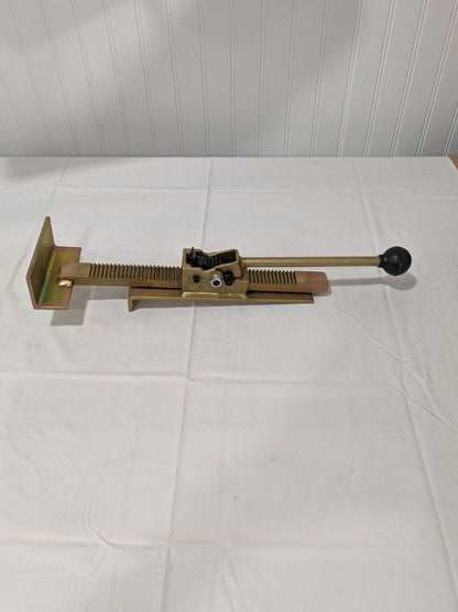 Flooring Jack Professional Hardwood Flooring Jack and Positioning Tool for Wood