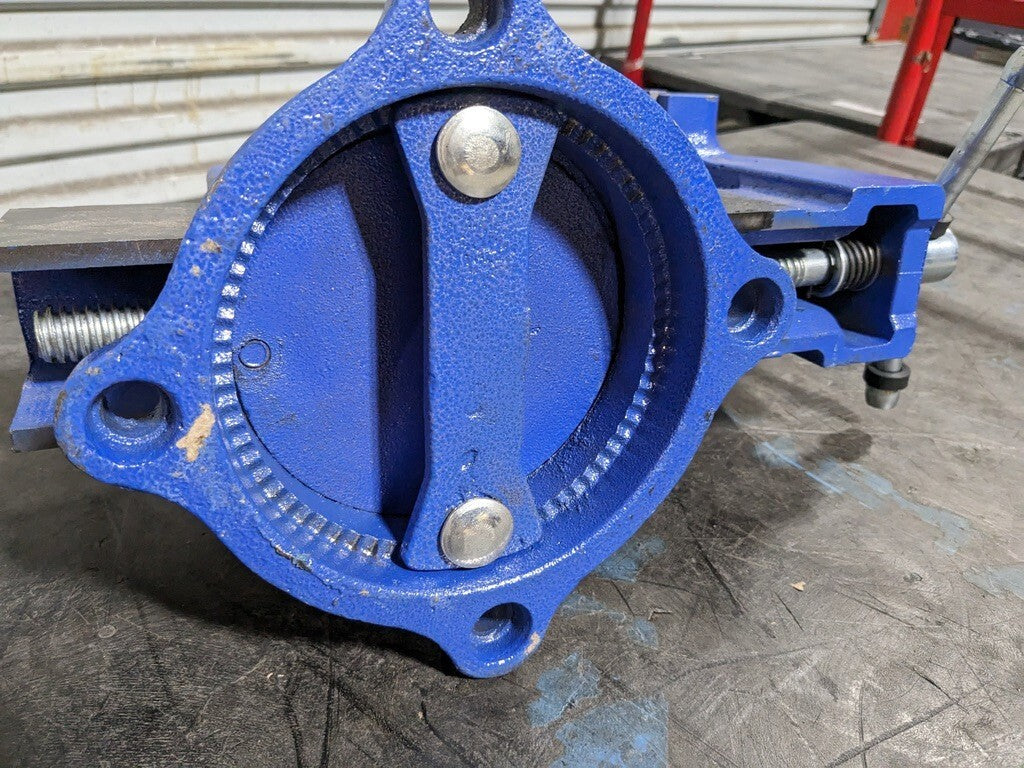 GIBRALTAR Vise:  Bench & Pipe Combination Swivel Vise