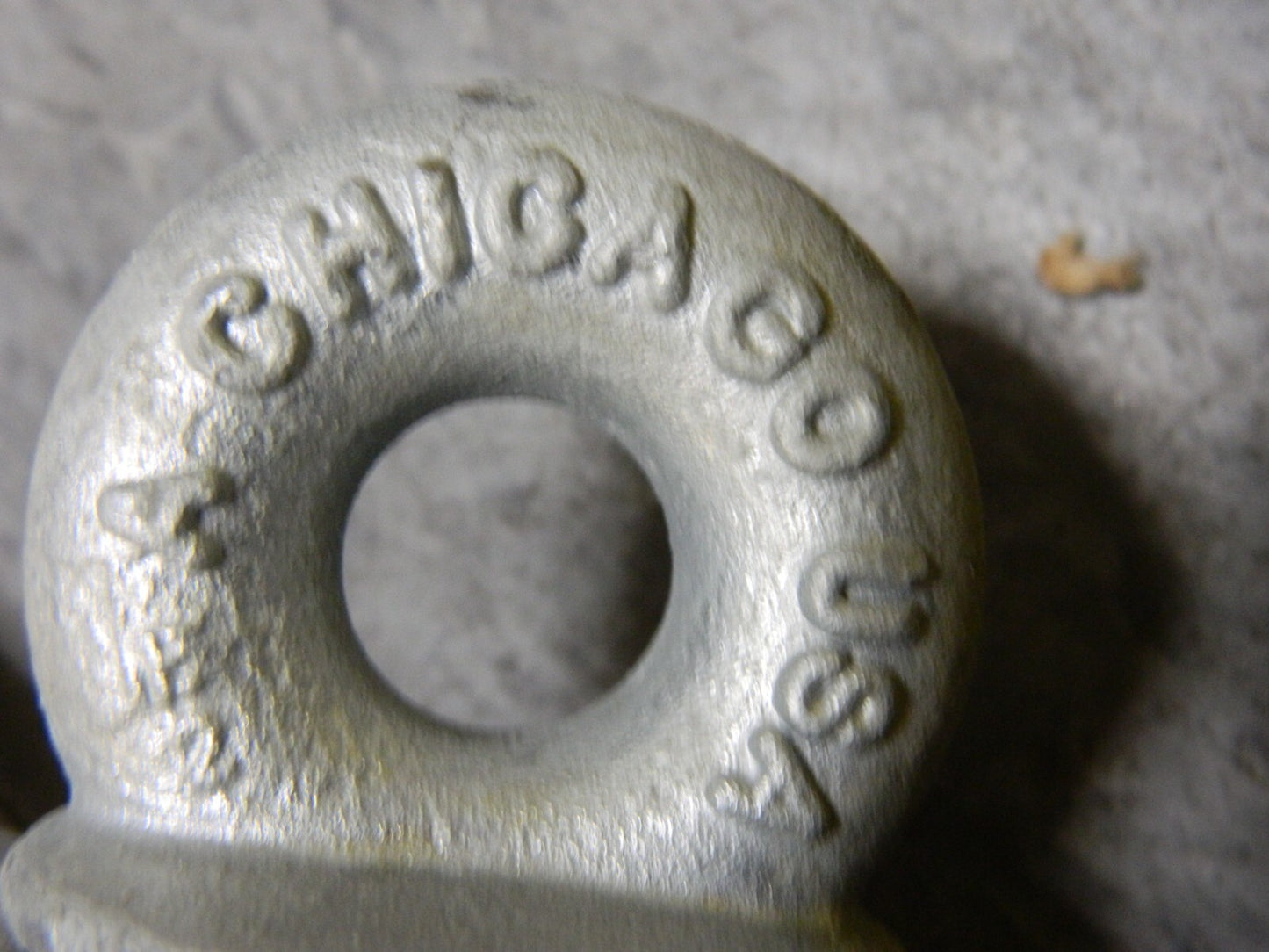 1-1/2 Nominal Chain Size, 17 Ton Carbon Steel Screw Anchor Shackle