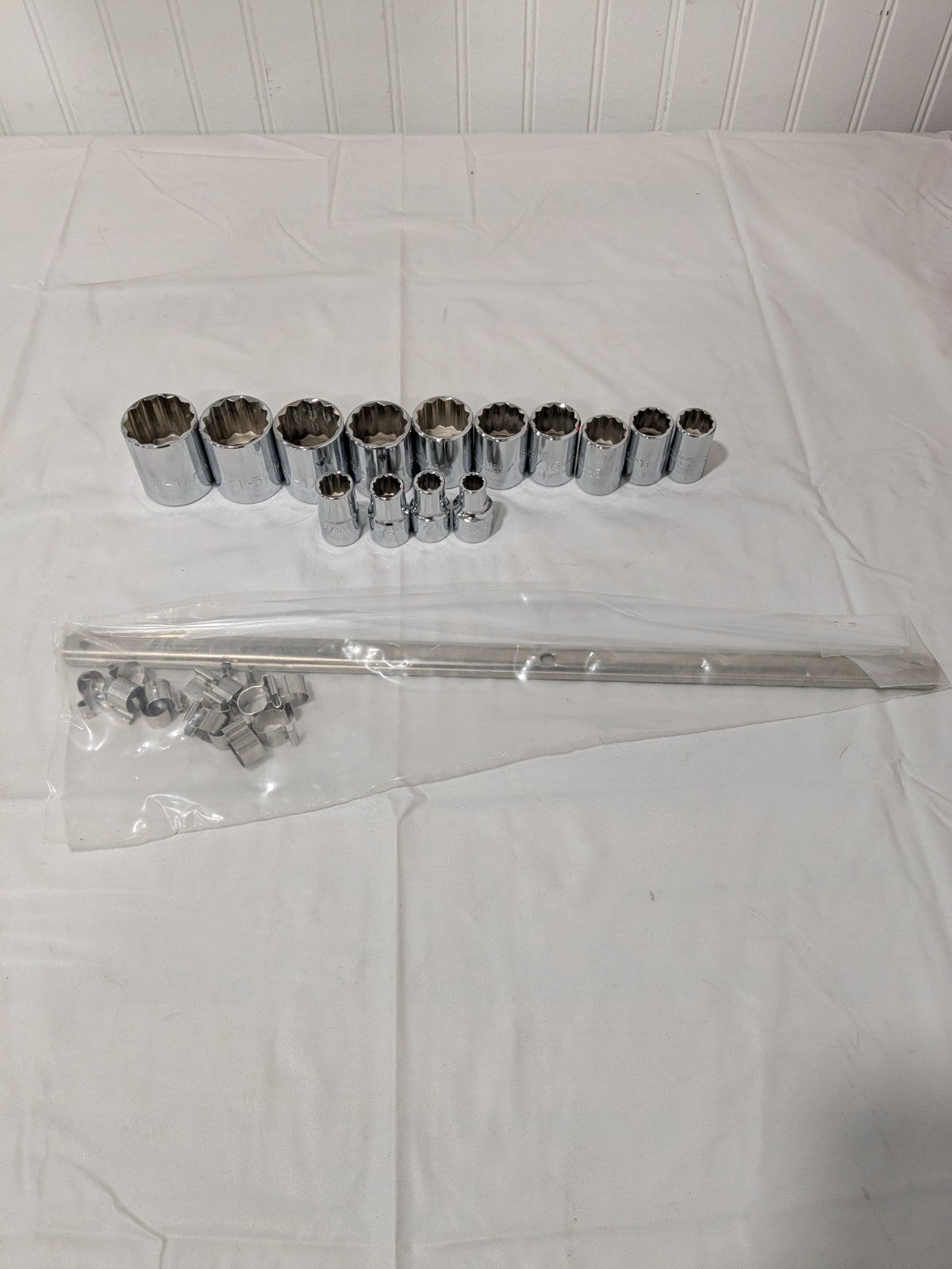 Proto Socket Set: Standard, 14 Pc, 1/2" Drive, 3/8 to 1-1/4" J54114 INCOMPLETE