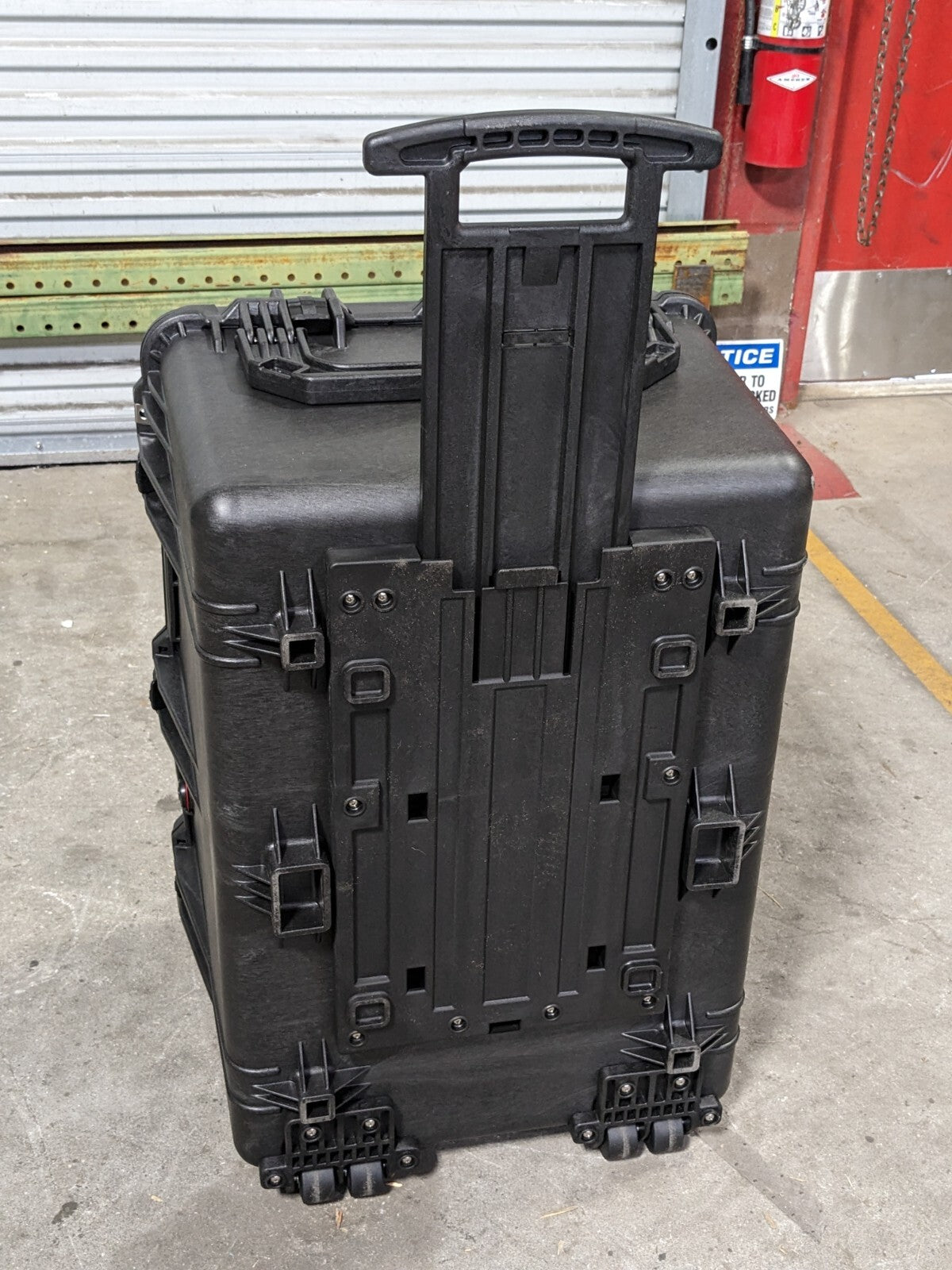 Pelican 1660 Protector Hard Case w/ Foam 31" x 23" x 19" Parts /