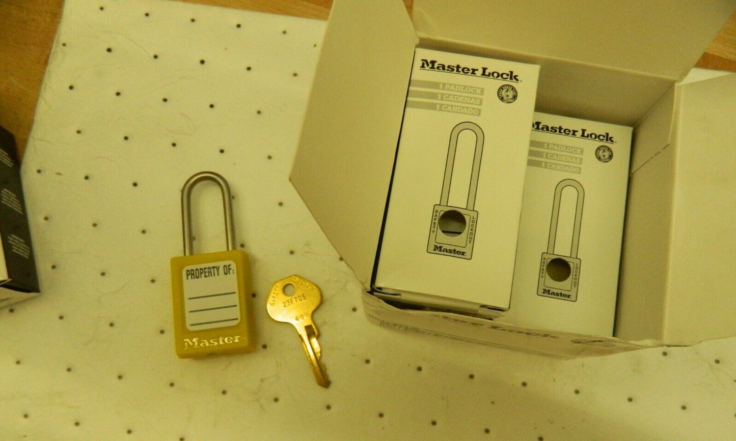 MASTER LOCK qty 6 Lockout PadlockKeyed Alike &amp; Keyed Different S31KAYLW