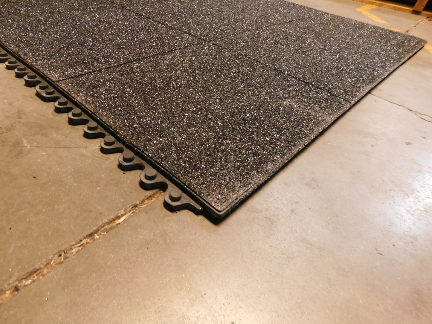 Wearwell Anti-Fatigue Modular Matting Tiles 3' x 3' x 5/8" Thick