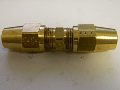 Parker 1/2" Tube OD Brass Compression Tube Union QTY 3 62AB-8