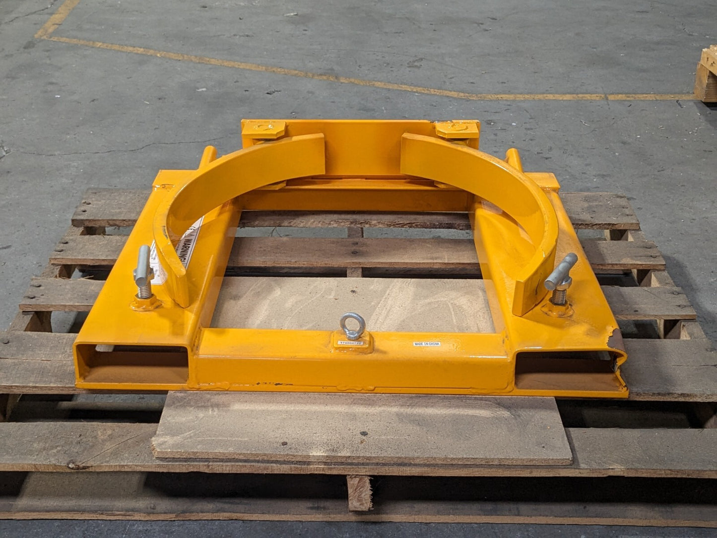 Forklift Mounted Steel Drum Grab for 55 Gallon Drums 1500 Lb. Capacity