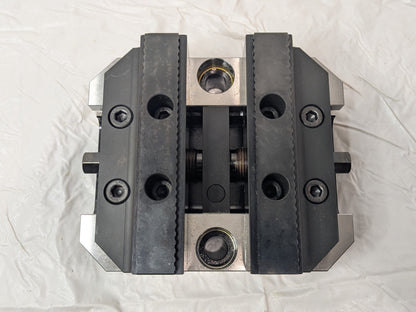 5th Axis Self-Centering Vise Manual 125.7mm x 152.4mm x 73.6mm V562X