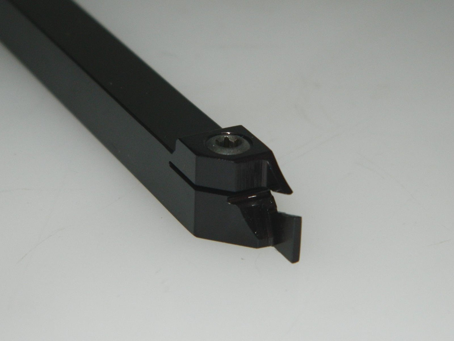 Hertel 0.27" Max Depth, Right Hand Indexable Cutoff Toolholder 45738499