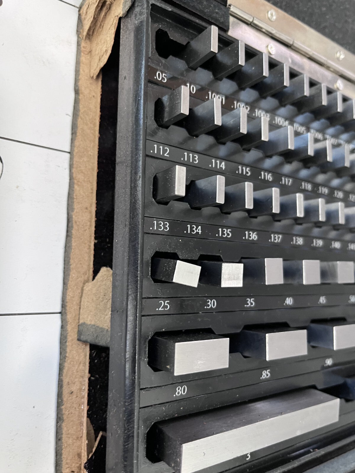 IMGAGES  Gage Block Set: 0.05 to 4'' Range, 81 Pc, Economy Grade, Steel 630-4115